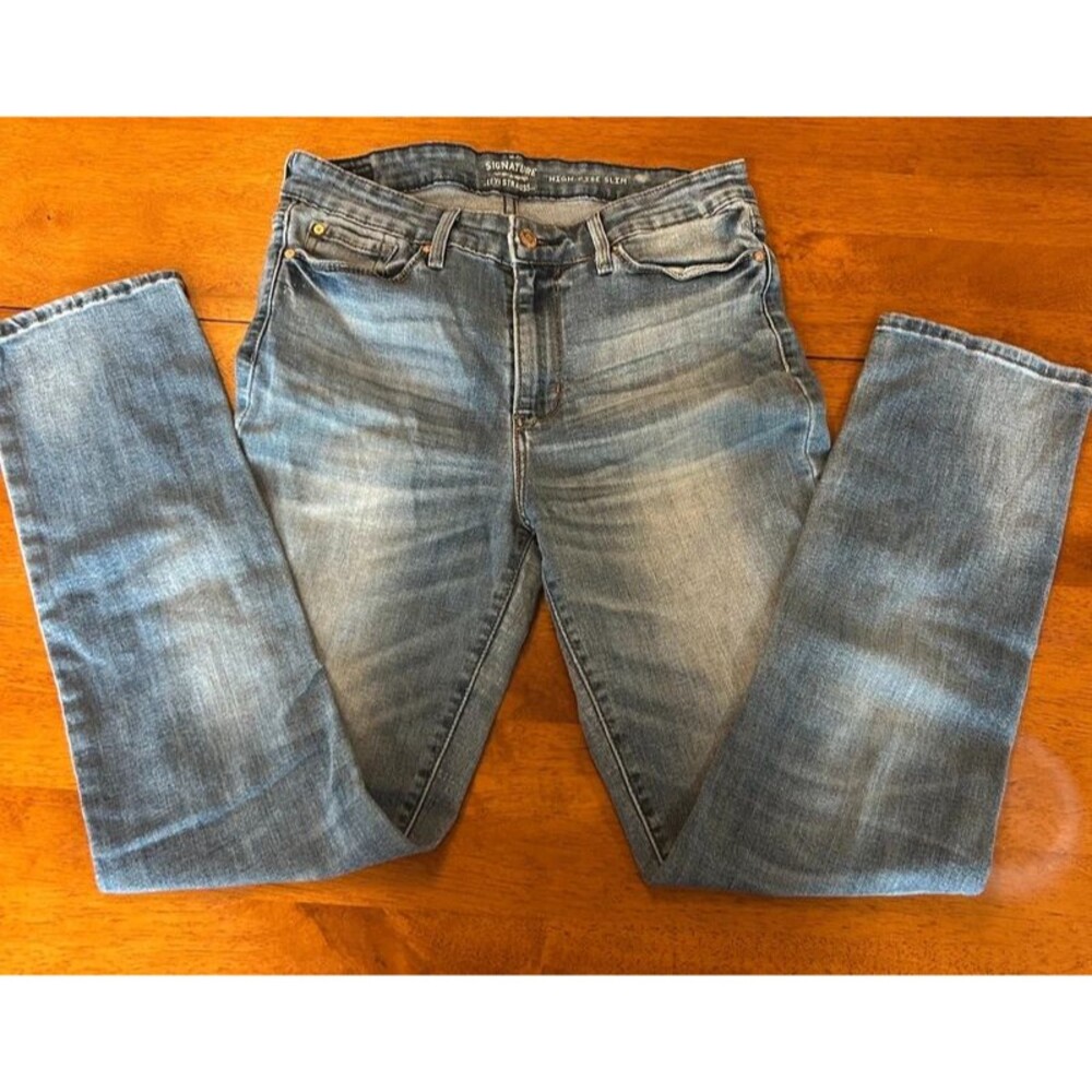 Signature Levi Strauss High Rise Slim Jeans Size 8